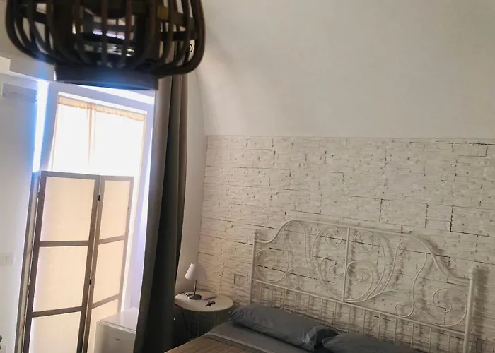 Zi' Mari' - Via Roma Affittacamere 3*