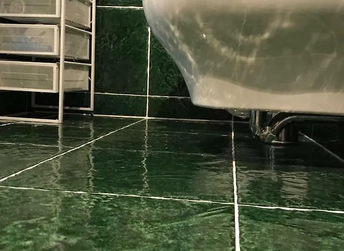 Affittacamere Zi' Mari' - Via Roma 3*