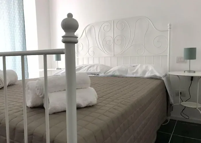 Zi' Mari' - Via Roma בית הארחה